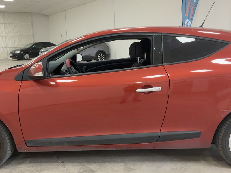 Renault Megane 2.0 TCe Dynamique 2010 – снимка 4