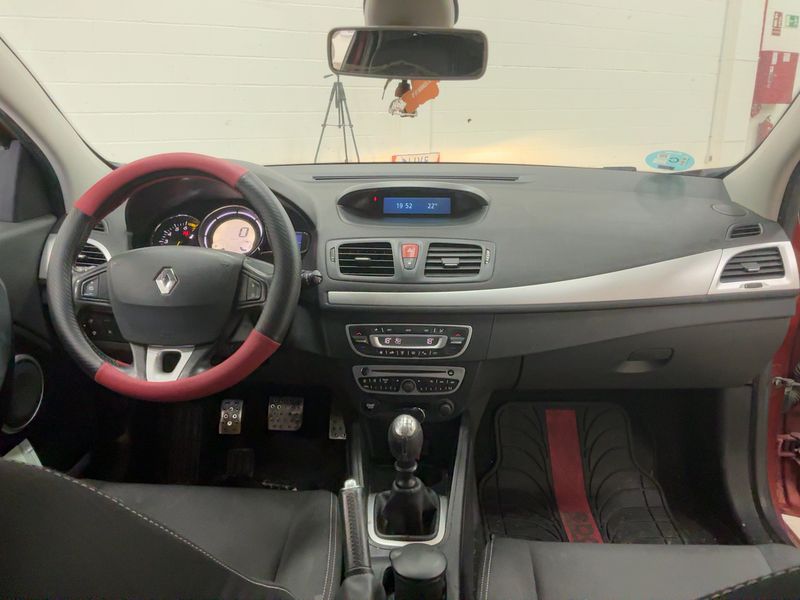 Renault Megane 2.0 TCe Dynamique 2010 – снимка 17