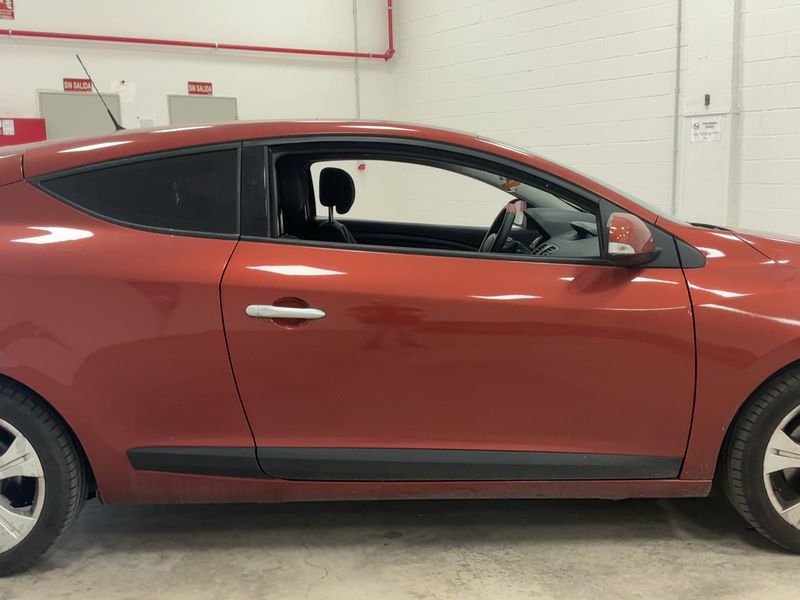 Renault Megane 2.0 TCe Dynamique 2010 – снимка 10