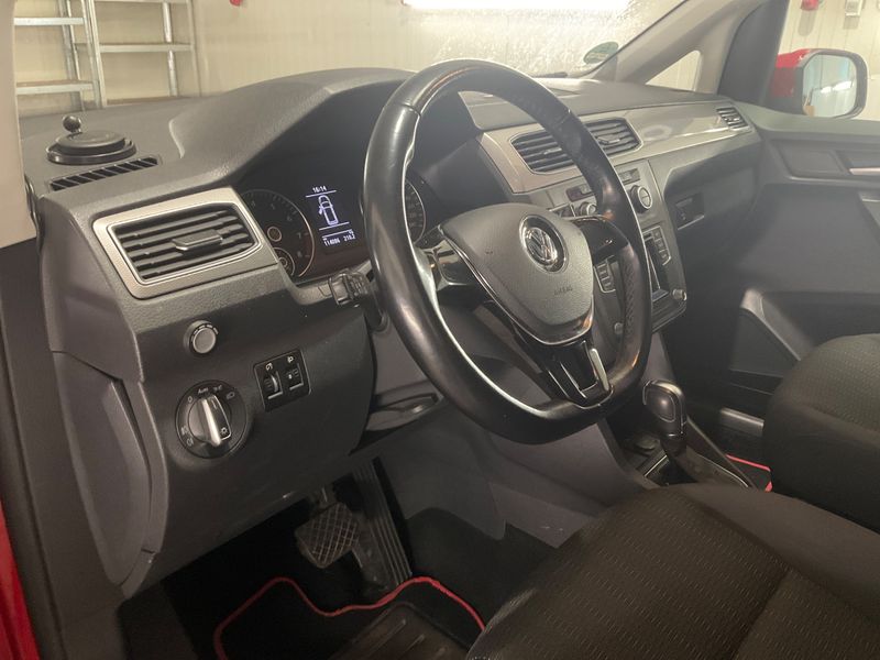 Volkswagen Caddy 1.4 TSI Comfortline BlueMotion Tech 2017 – снимка 40