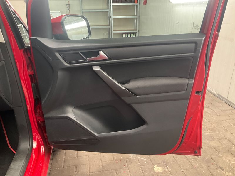 Volkswagen Caddy 1.4 TSI Comfortline BlueMotion Tech 2017 – снимка 32