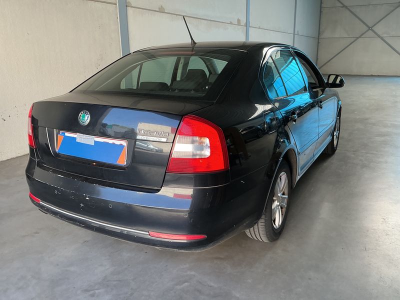 Skoda Octavia 1.6 TDI GreenLine 2011 – снимка 2