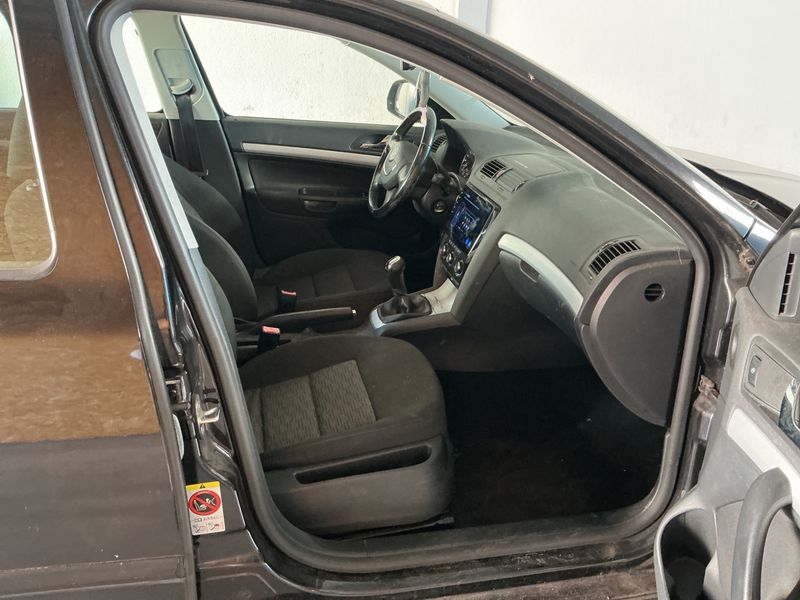 Skoda Octavia 1.6 TDI GreenLine 2011 – снимка 3