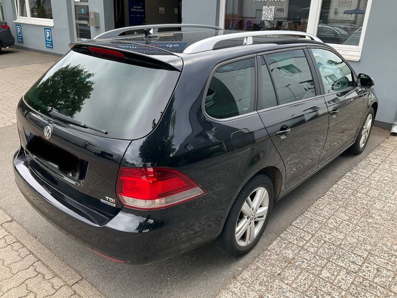 Volkswagen Golf VI 1.6 TDI Match BlueMotion Tech 2012 – снимка 2