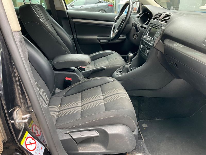 Volkswagen Golf VI 1.6 TDI Match BlueMotion Tech 2012 – снимка 3