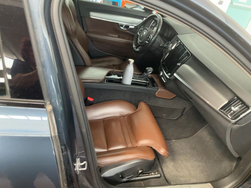 Volvo V90 Cross Country 2.0 D5 Pro AWD 2019 – снимка 16