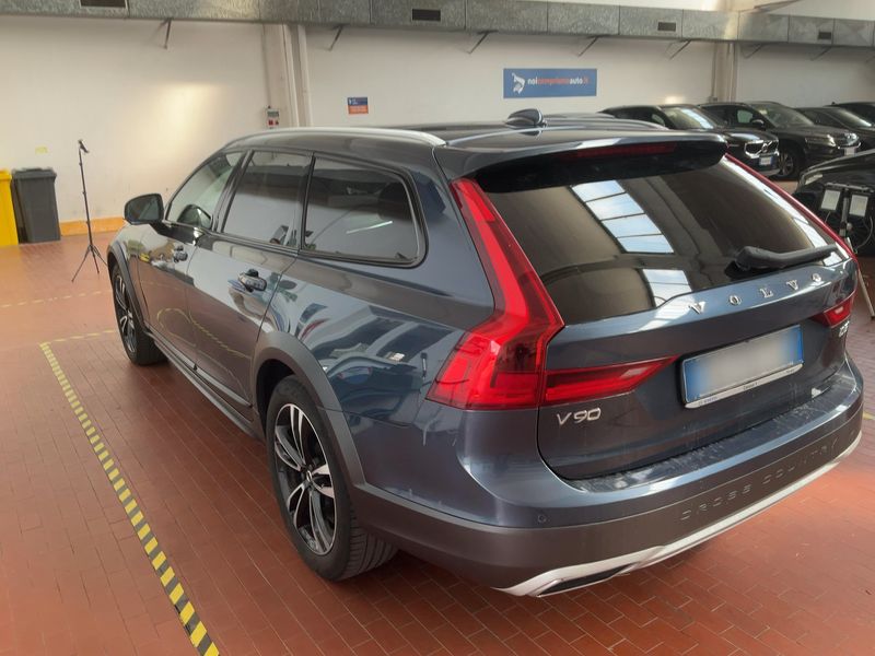 Volvo V90 Cross Country 2.0 D5 Pro AWD 2019 – снимка 6
