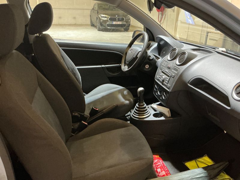 Ford Fiesta 1.3 Trend 2006 – снимка 3
