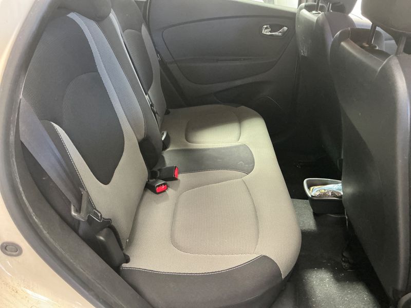 Renault Captur 1.5 dCi Business 2016 – снимка 27