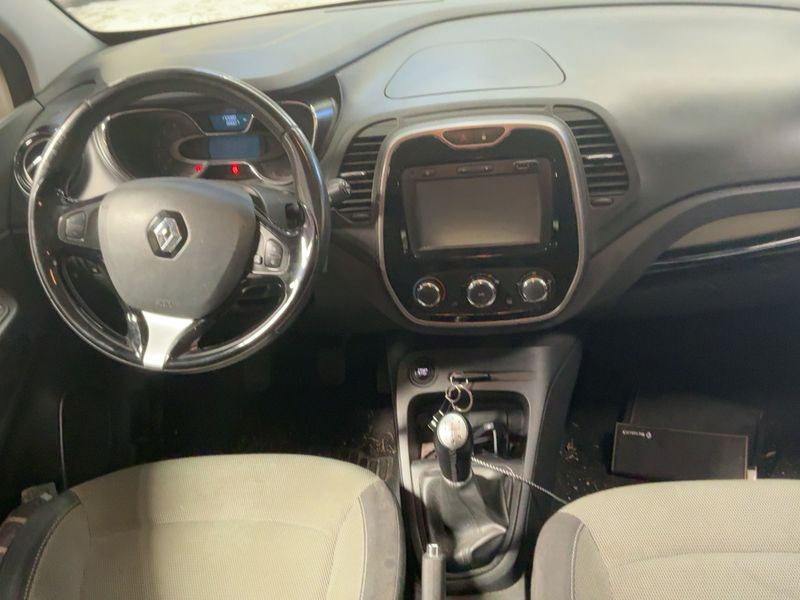 Renault Captur 1.5 dCi Business 2016 – снимка 17