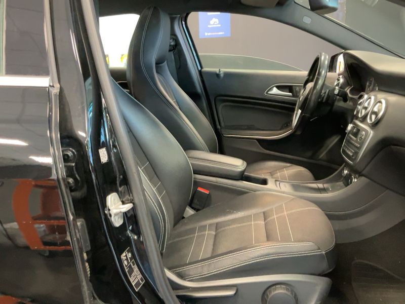 Mercedes-Benz A-Klasse A 200 CDI Urban 2015 – снимка 16