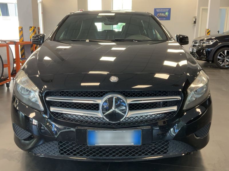 Mercedes-Benz A-Klasse A 200 CDI Urban 2015 – снимка 14
