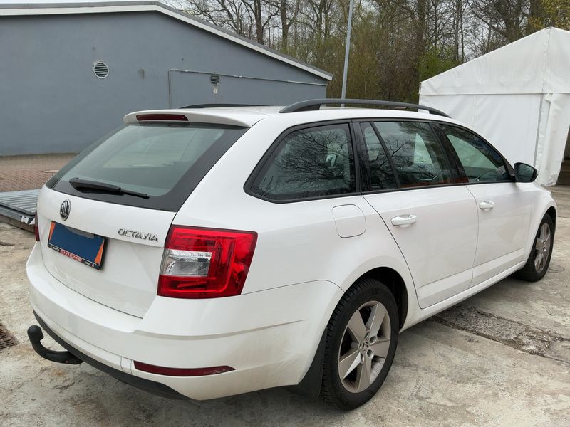 Skoda Octavia 1.6 TDI Ambition 2019 – снимка 8