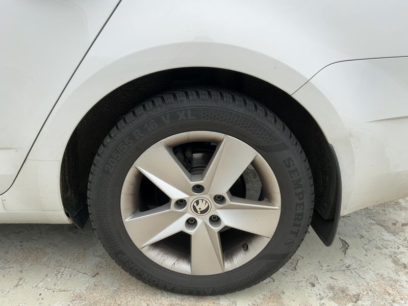 Skoda Octavia 1.6 TDI Ambition 2019 – снимка 5