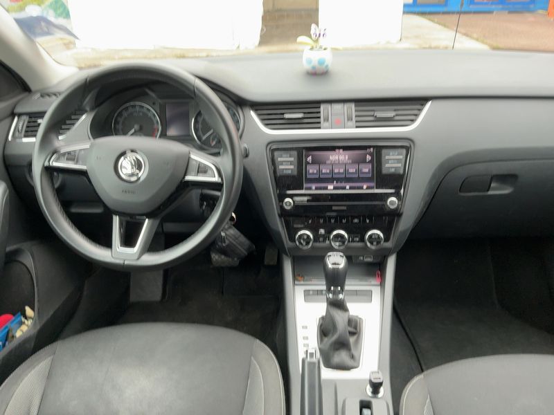 Skoda Octavia 1.6 TDI Ambition 2019 – снимка 17
