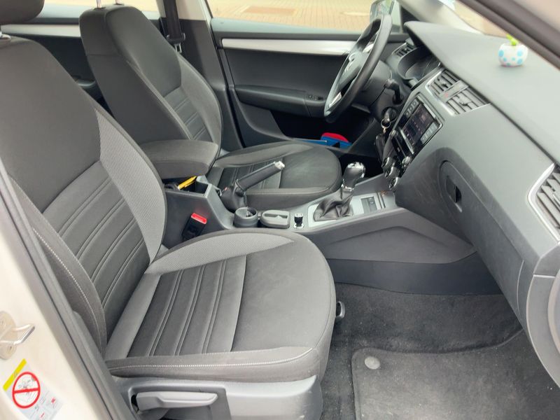 Skoda Octavia 1.6 TDI Ambition 2019 – снимка 16