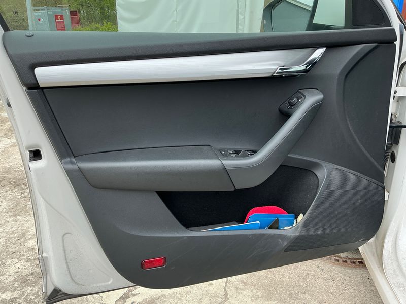 Skoda Octavia 1.6 TDI Ambition 2019 – снимка 27