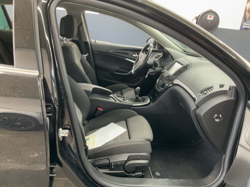 Opel Insignia Sports Tourer 2.0 CDTI Innovation 2017 – снимка 16