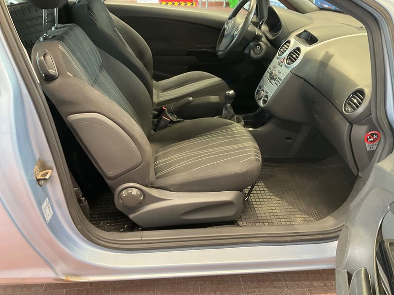Opel Corsa 1.2 Edition 2009 – снимка 3