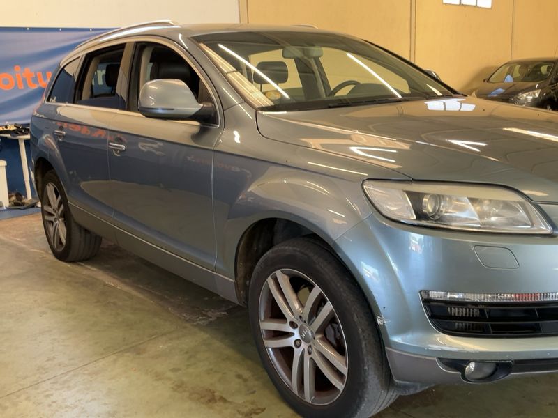 Audi Q7 3.0 V6 TDI quattro 2007 – снимка на щета