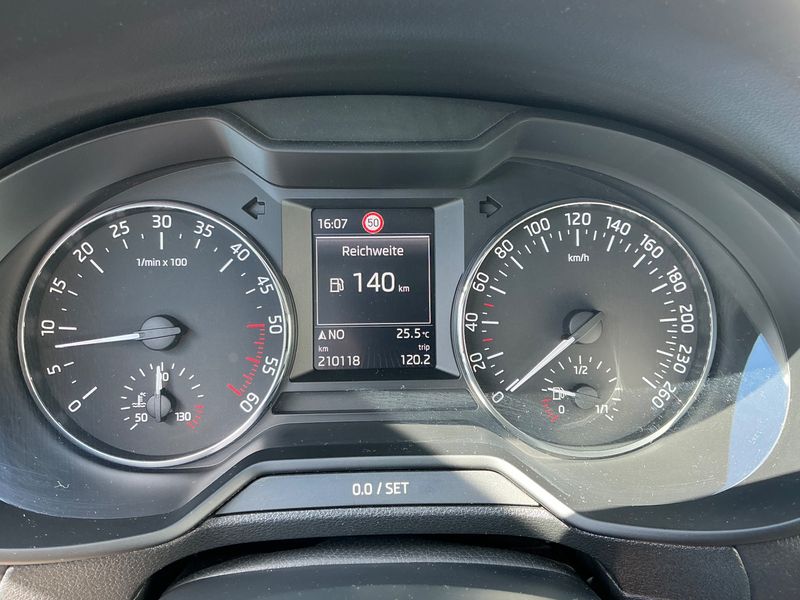 Skoda Octavia 2.0 TDI Elegance 2014 – снимка 19