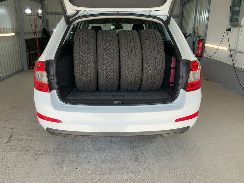Skoda Octavia 2.0 TDI Elegance 2014 – снимка 16