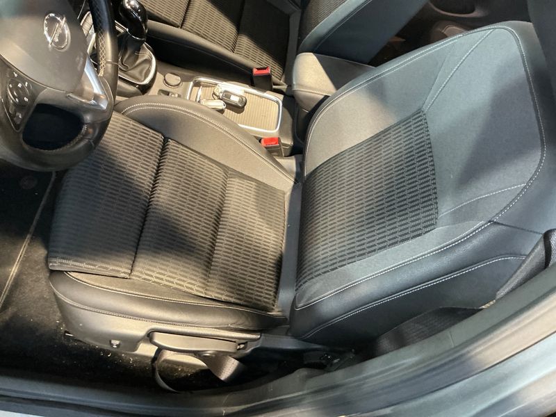 Opel Astra 1.2 Turbo Business Start/Stop 2020 – снимка 27