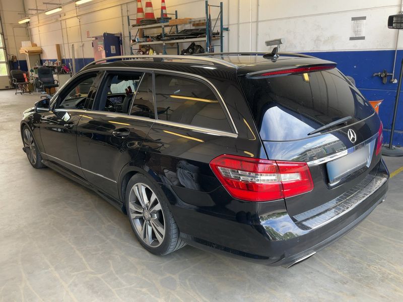 Mercedes-Benz E-Klasse E 500 CGI T BlueEfficiency 4Matic Avantgarde 2012 – снимка 6