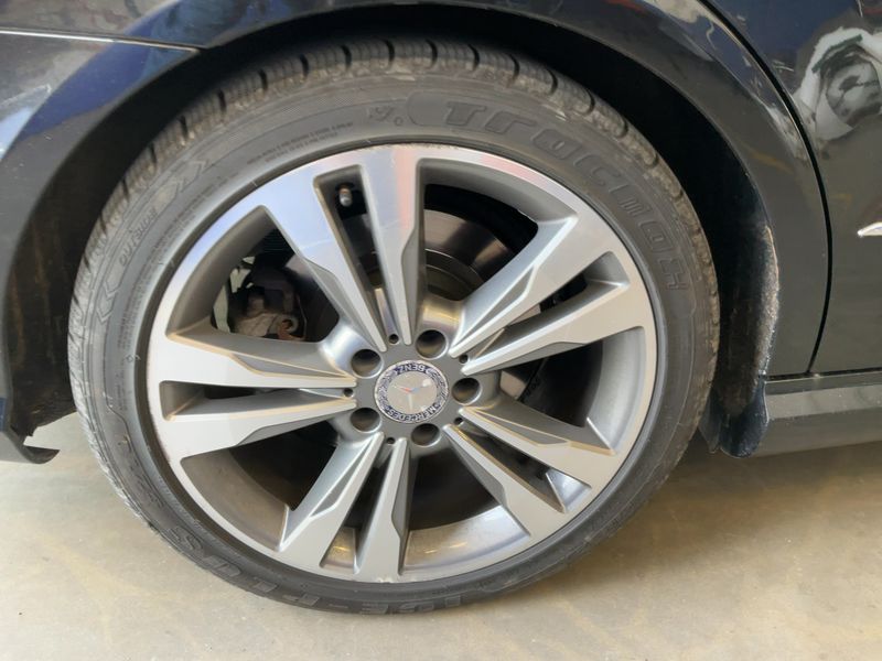Mercedes-Benz E-Klasse E 500 CGI T BlueEfficiency 4Matic Avantgarde 2012 – снимка 9