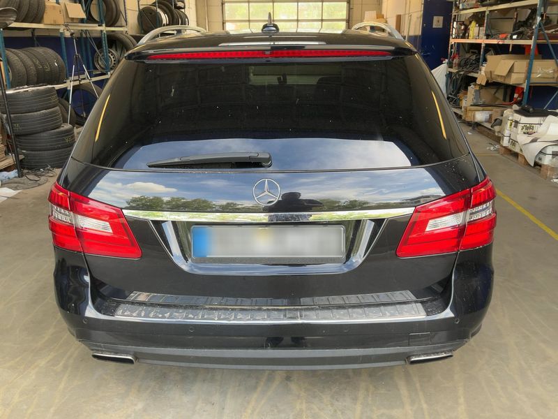 Mercedes-Benz E-Klasse E 500 CGI T BlueEfficiency 4Matic Avantgarde 2012 – снимка 7