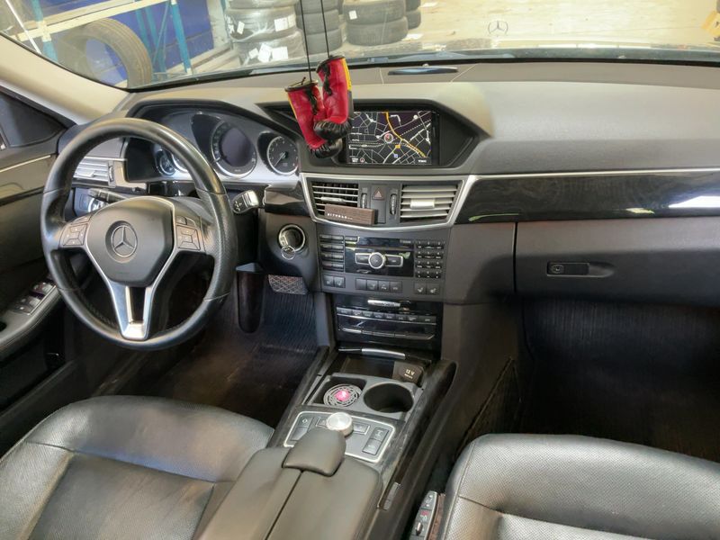 Mercedes-Benz E-Klasse E 500 CGI T BlueEfficiency 4Matic Avantgarde 2012 – снимка 17