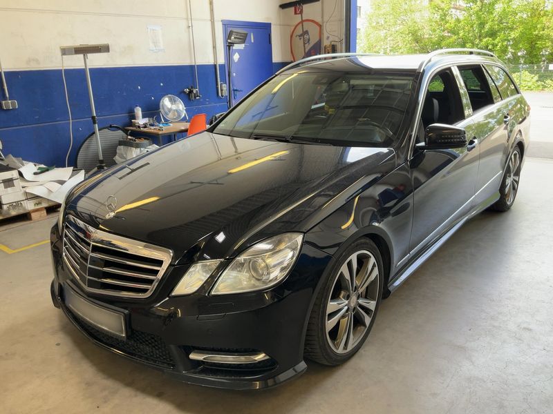 Mercedes-Benz E-Klasse E 500 CGI T BlueEfficiency 4Matic Avantgarde 2012 – снимка 1