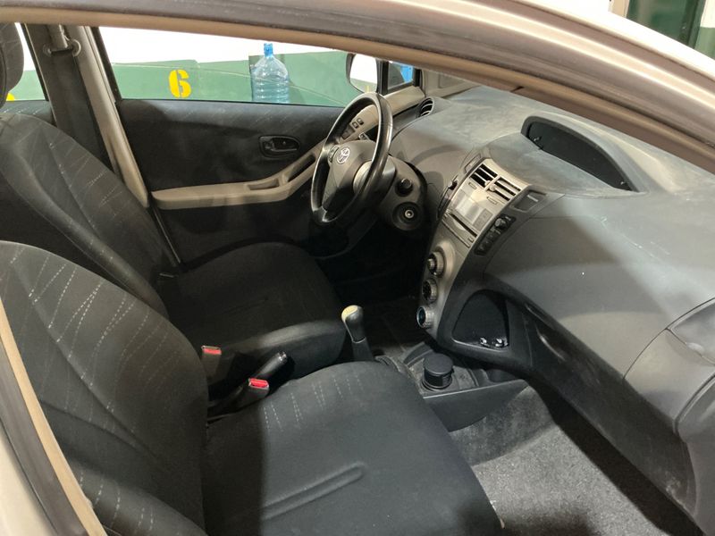 Toyota Yaris 1.0 VVT-i 2007 – снимка 3