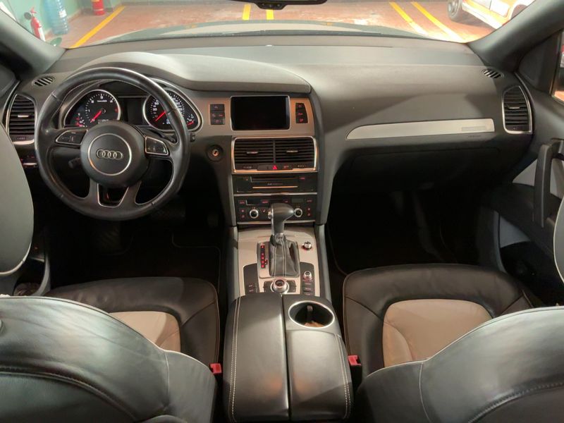 Audi Q7 3.0 V6 TDI quattro 2012 – снимка 17
