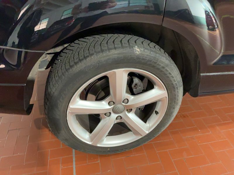 Audi Q7 3.0 V6 TDI quattro 2012 – снимка 9