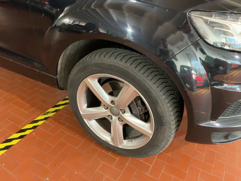 Audi Q7 3.0 V6 TDI quattro 2012 – снимка 11