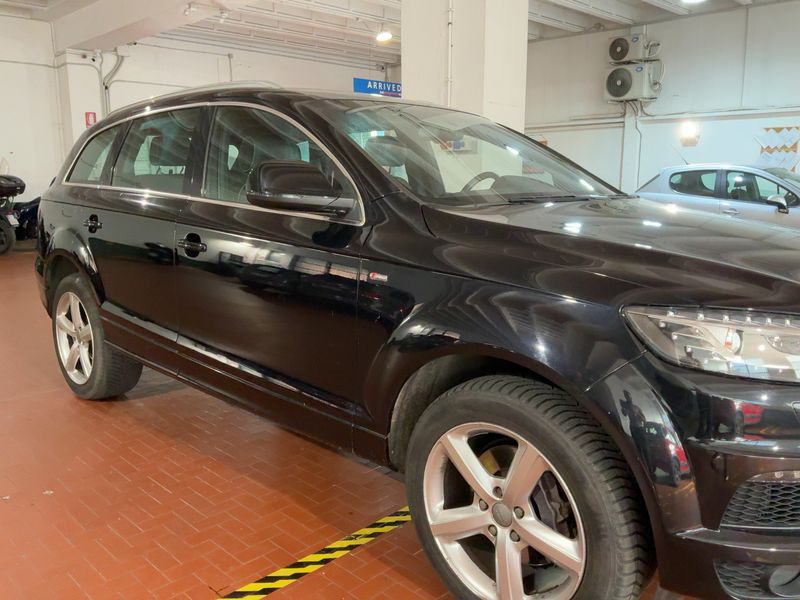 Audi Q7 3.0 V6 TDI quattro 2012 – снимка 12