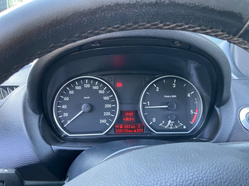 BMW 1er 116d Edition Confort 2010 – снимка 4