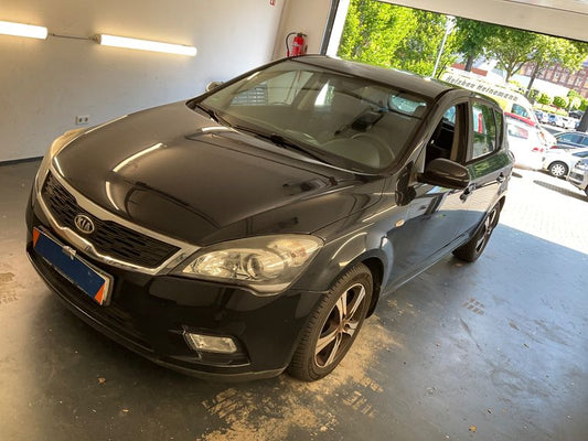 Kia cee'd 1.4 Attract 2010 – снимка 1