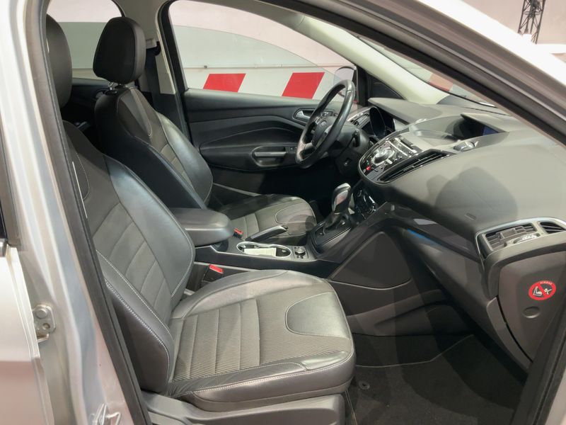 Ford Kuga 2.0 TDCi Titanium 2014 – снимка 17