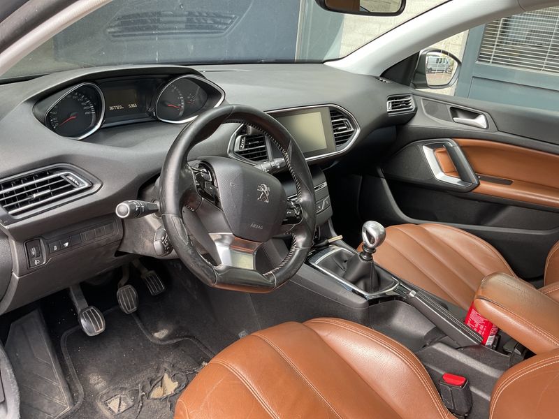Peugeot 308 1.6 Blue-HDi Access Business 2015 – снимка на щета