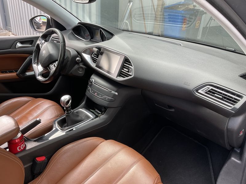 Peugeot 308 1.6 Blue-HDi Access Business 2015 – снимка на щета