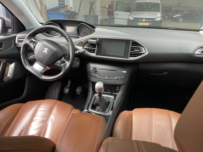 Peugeot 308 1.6 Blue-HDi Access Business 2015 – снимка на щета