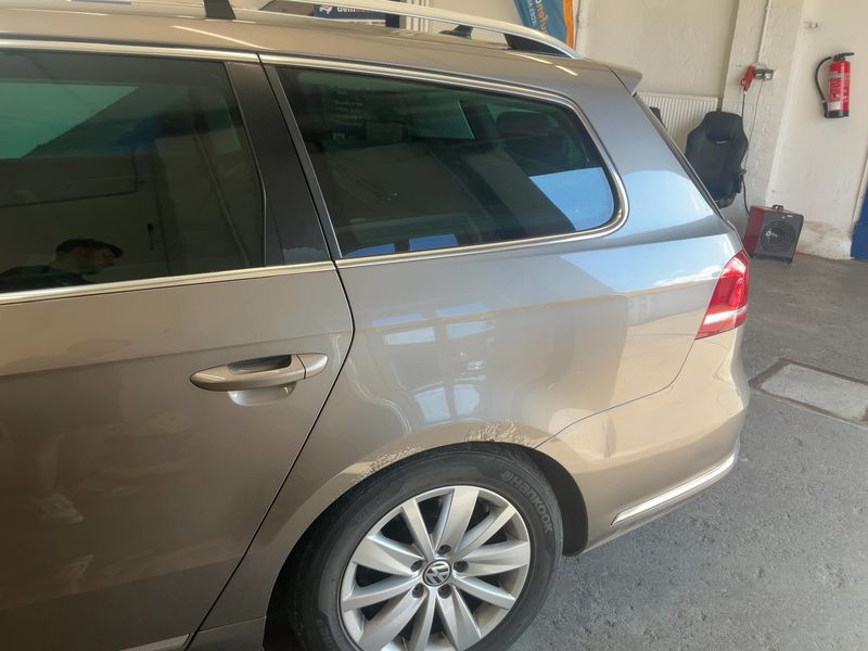 Volkswagen Passat 2.0 TDI Comfortline BlueMotion Tech 2011 – снимка 3