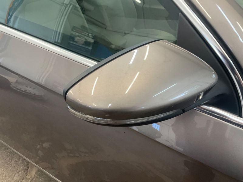 Volkswagen Passat 2.0 TDI Comfortline BlueMotion Tech 2011 – снимка 25