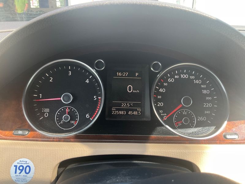 Volkswagen Passat 2.0 TDI Comfortline BlueMotion Tech 2011 – снимка 13