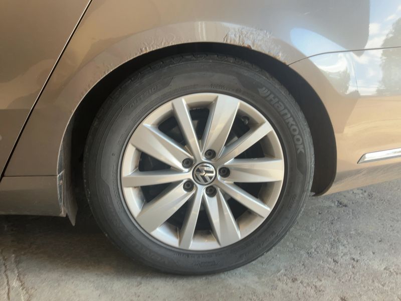 Volkswagen Passat 2.0 TDI Comfortline BlueMotion Tech 2011 – снимка 18