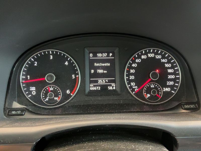 Volkswagen Touran 2.0 TDI Comfortline 2014 – снимка 18