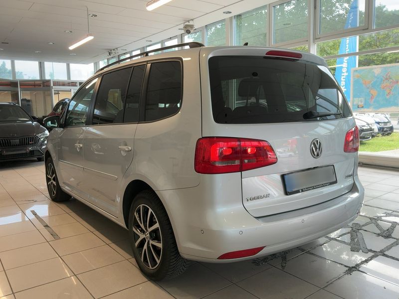 Volkswagen Touran 2.0 TDI Comfortline 2014 – снимка 6