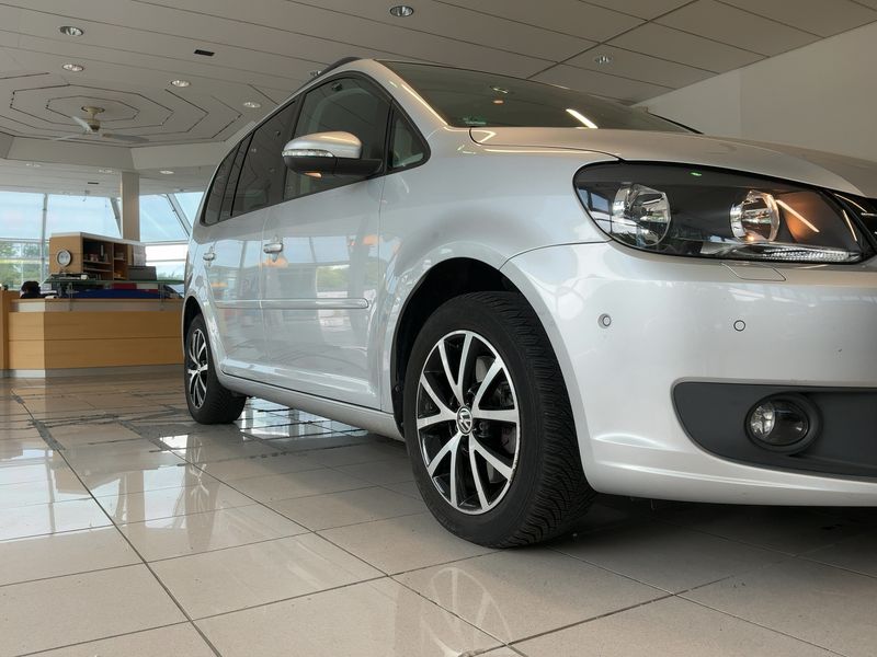 Volkswagen Touran 2.0 TDI Comfortline 2014 – снимка 12